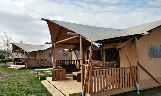 Bant RV Rental | Flevoland Glamping Escape