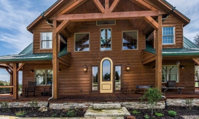 Hillsboro Bed & Breakfast | Fling B&B