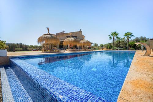 Campos Villa | Flor de Sal a Sa Canoveta by Bebreeze