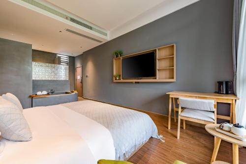 Yuhang District House | Floral Hotel Hangzhou Fuju Holiday Manor