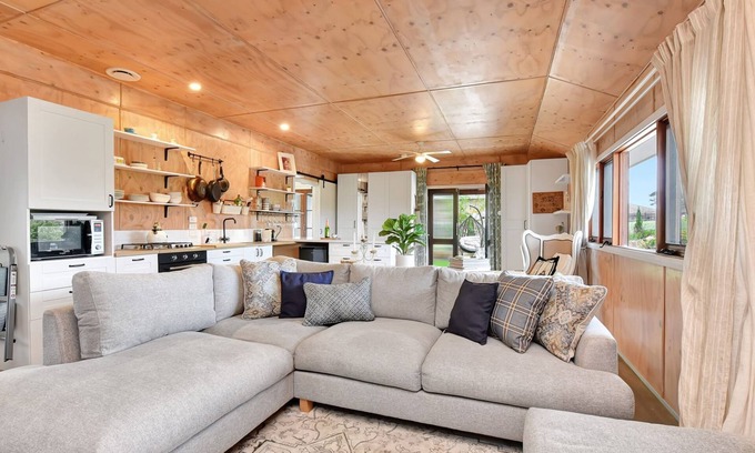 Millfield House | Flower Meadow Cottage with Mountain Views