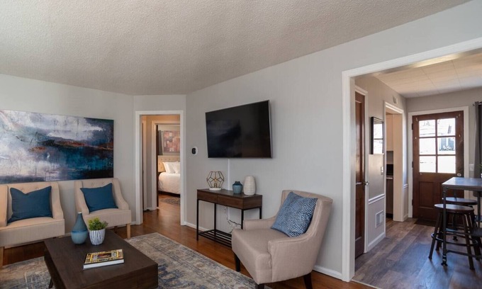 Overland Park House | Floyd Retreat - 1 block to downtown Overland Park