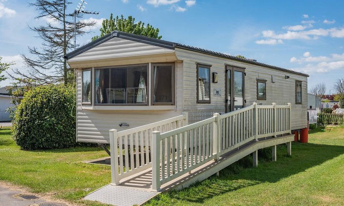 Bognor Regis House | Fontwell Caravan Plus