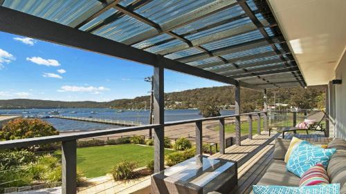 Pretty Beach Central Coast House | 'Footsteps to the Bay' by HolidayCo