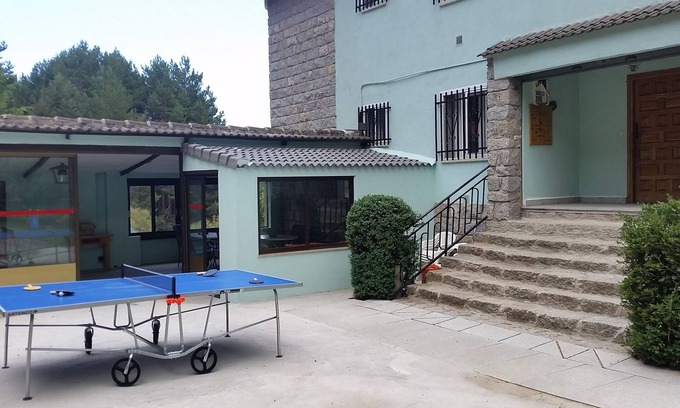 Navarredonda de Gredos Apartment | For GROUPS of friends or FAMILIES