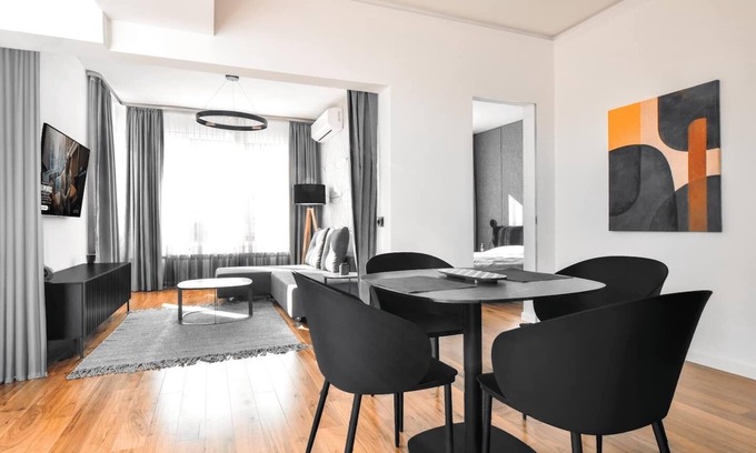 Sofia City Center Apartment | For Those Who Want It All Lift + A/C + Comfort