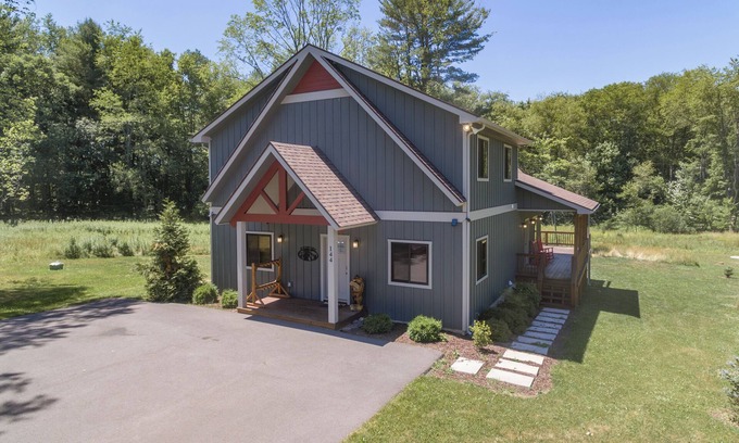 McHenry House | Forest Hideaway Near Lake & Wisp Resort w/Hot Tub