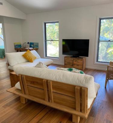 Diddillibah House | Forest Tangle Retreat, Two Bedroom