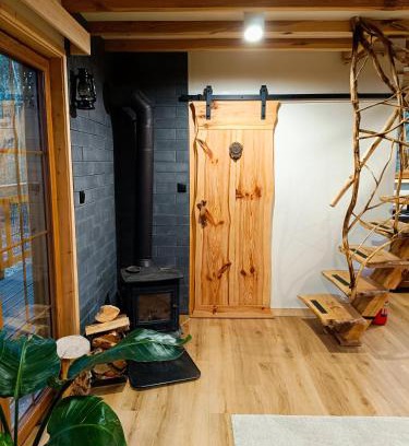 Radziejowice House | ForRest House Domki na drzewie niedaleko Suntago