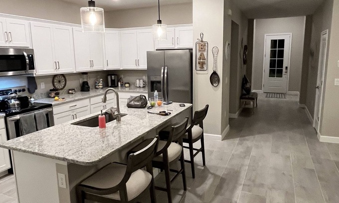 Gateway House | Fort Myers Home 5 min from Jet Blue Stadium