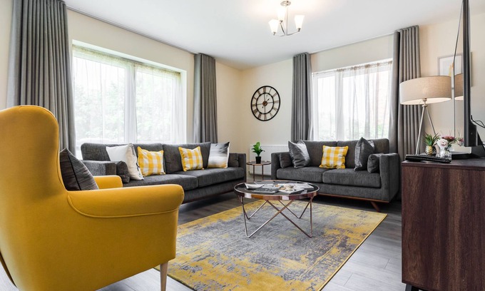 Chatham Apartment | Fortified Luxury Apartment with Private parking