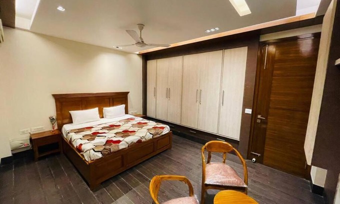 Saket Apartment | Fortune Home Service Apartment 4Bhk D-163 Saket