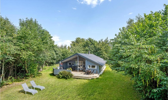 Dronningmolle House | Four-Bedroom Holiday Home In Dronningmolle