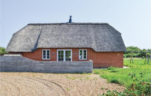 Øhuse House | Four-Bedroom Holiday Home In Ulfborg