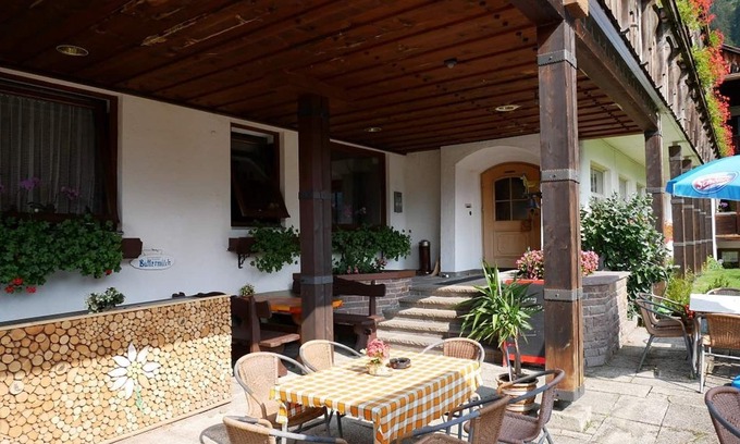 Hinterstein Cottage | Four-bed room - Pension Waidmannsheil