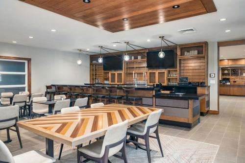 Bedford Hotel | Four Points by Sheraton Bedford Manchester Airport