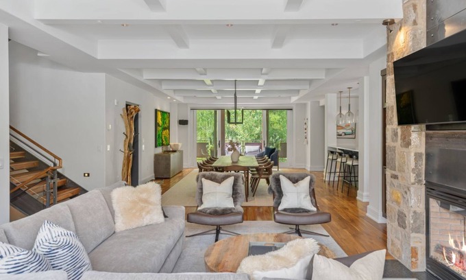 Telluride Condo | Four-Story Luxury Retreat w/Private Elevator @ Auberge Element 52