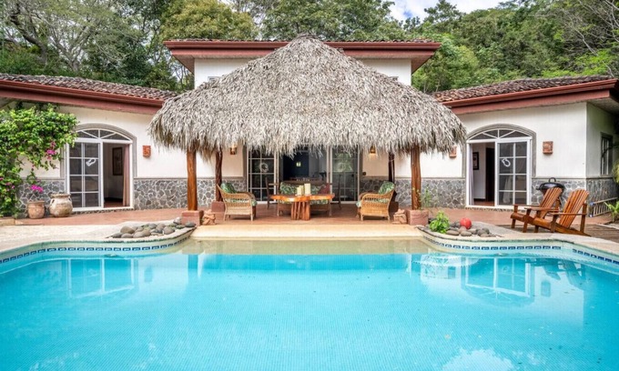 Canafistula House | FP: Tropical Villa w/Guest Home, Pool, Garden