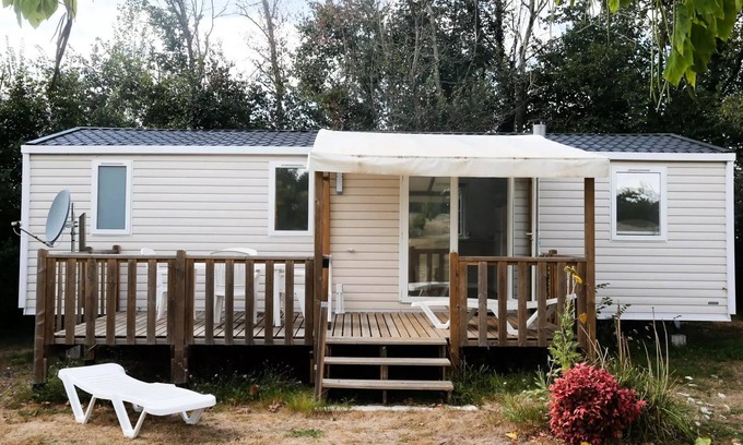 Saint-Martin-Lars-en-Sainte-Hermine House | Mobil Home Privilège Melusine - 2 bedrooms 4 persons