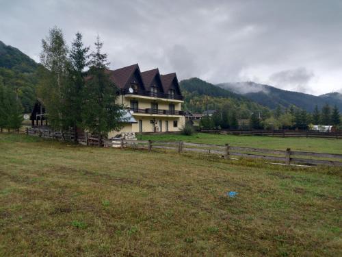 Lepsa Cabin | Frații Iosif & Damian