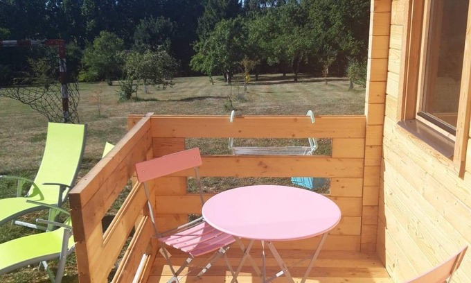 Saint-Ouen-de-Mimbre Ski Chalet | fred's cottage