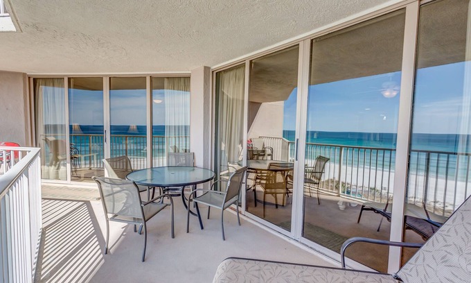 Gulf Lagoon Beach Condo | FREE Beach Chair Service Thru Oct Pickleball Courts Dunes of Panama E-603