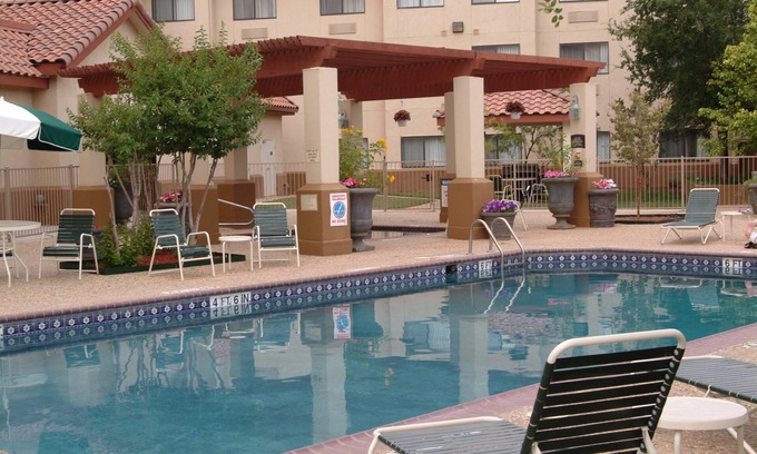Tech Terrace Apartment | Free Breakfast. Shared Pool & Hot Tub. Studio Near Texas Tech University & University Medical Center.
