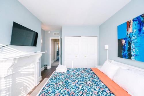 Manchester Apartment | Free Parking - High Speed Internet - Yard