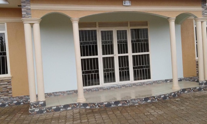 Kampala Hotel | FREEDOM Guest House