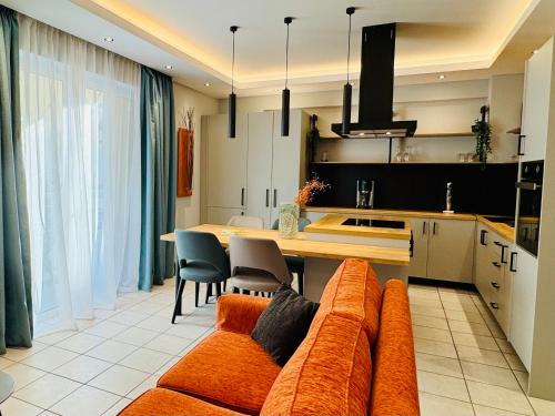 Agios Dimitrios Apartment | Fresh and Style Apartment 2BDR