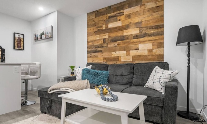 Southeast Calgary Apartment | Fresh Escape | Dog-Friendly | Close to Parks/Seton
