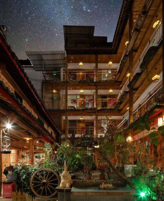 Gucheng House | Frigga Café Snow Mountain View