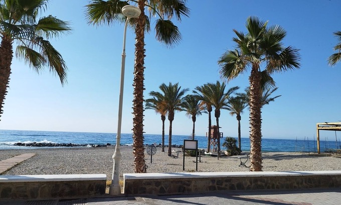 Castell de Ferro Apartment | Front line beach apartment