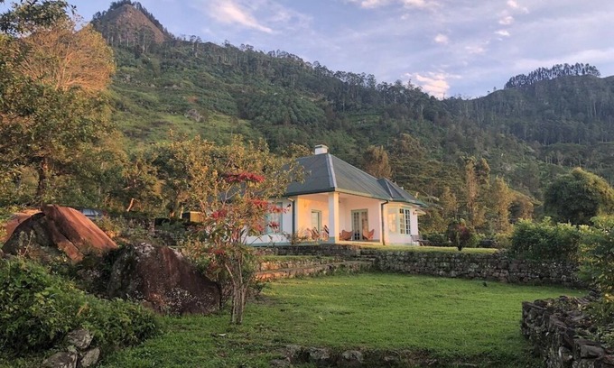 Hildummulla Cottage | Full board on an organic tea estate high in the hills - whole cottage with staff