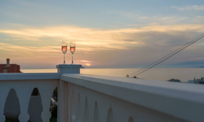 Neo Kalamaki Villa | Full view in a luxury house beside the beach-Crete