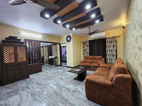 Kundapur Apartment | Fully Airconditioned Uber Luxurious Holiday Home.