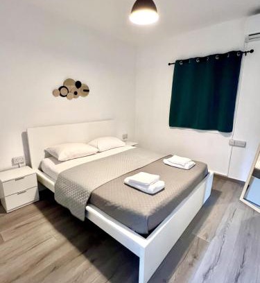 Agios Athanasios Apartment | Fully Equipped One Bedroom APT