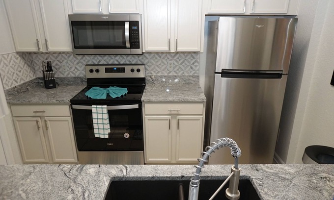 Windsor Hills Condo | FULLY REMODELED! Windsor Hills 402! A Must See, 2 Bedroom Condo!