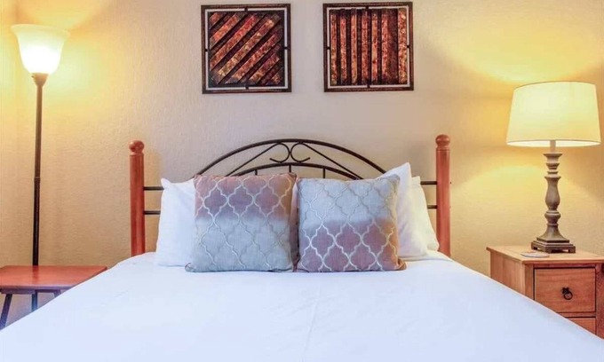 Lakeside Village House | Fun and Relaxation in a Mountain Vacation Getaway!