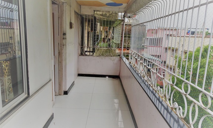 New Alipore Apartment | Furnished apt w. 2 bed rooms in New Alipore area