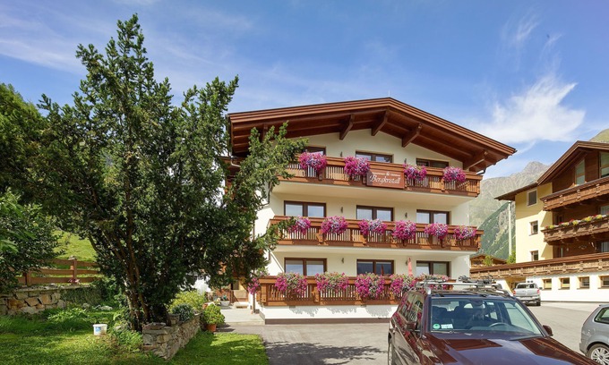 Soelden Apartment | Gästehaus Bergkristall