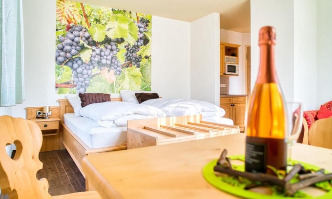 Jagstfeld Apartment | Gästehaus Weingut Politschek