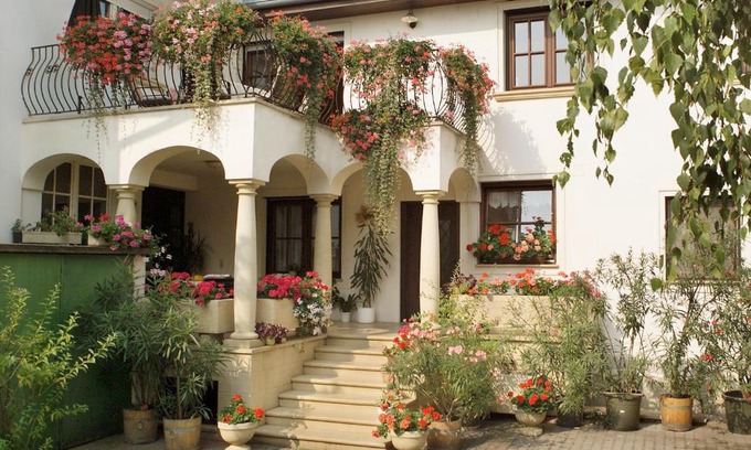 Morbisch am See House | Gästezimmer Helga Sommer