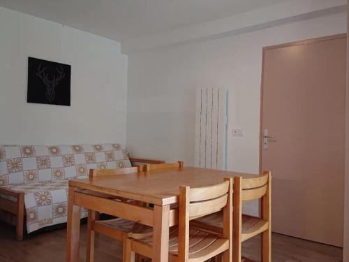 Le Claux House | Gîte 20 PMR - Confort et Accessibilité au Cœur du Parc des Volcans d'Auvergne