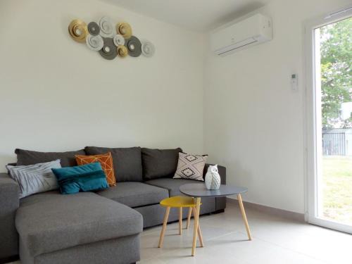 Saint-Remy-en-Rollat House | Gîte charmant avec jardin clos et animaux acceptés - FR-1-489-492