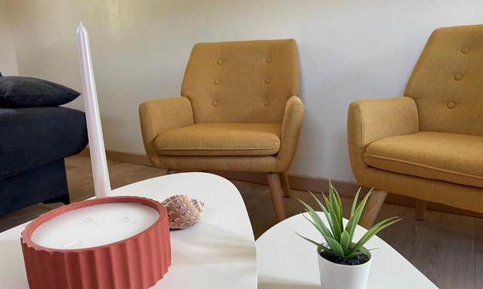 Roeze-sur-Sarthe House | Gîte cosy au calme avec grand jardin, proche du Mans - Parking privé, Wifi fibre, équipements complets - FR-1-410-392