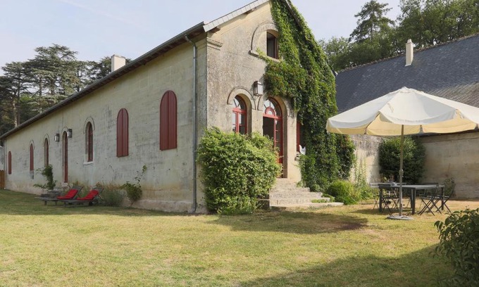 Saint-Paterne-Racan House | Gîte des Ecuries d'Hodebert