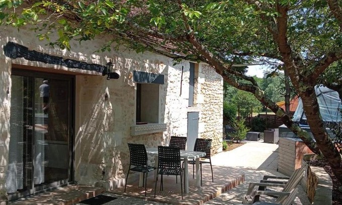 Faverolles-sur-Cher House | Gîte Faverolles-sur-Cher, 3 pièces, 4 personnes - FR-1-491-191