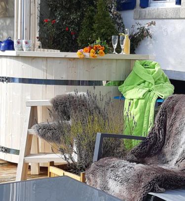 Les Fontenelles House | Gîte La Fabrique bain nordique & sauna , raquettes des neiges