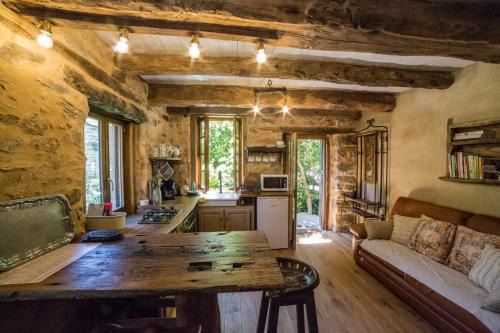 Bor-et-Bar House | Gîte La Maisonnette La Petite Joulinie